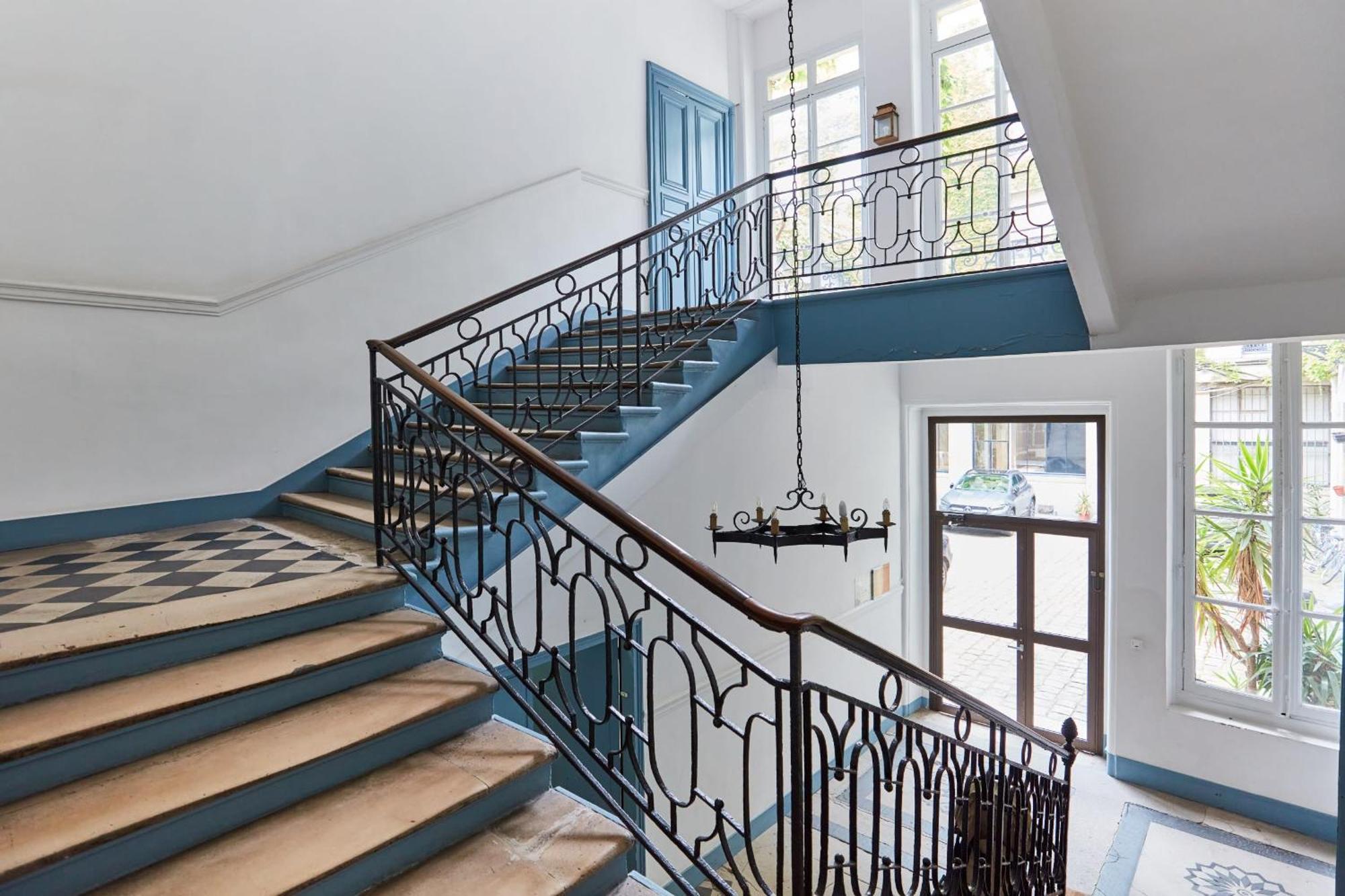 פריז Place Des Vosges - 1Br With Balcony - Cityapartmentstay מראה חיצוני תמונה
