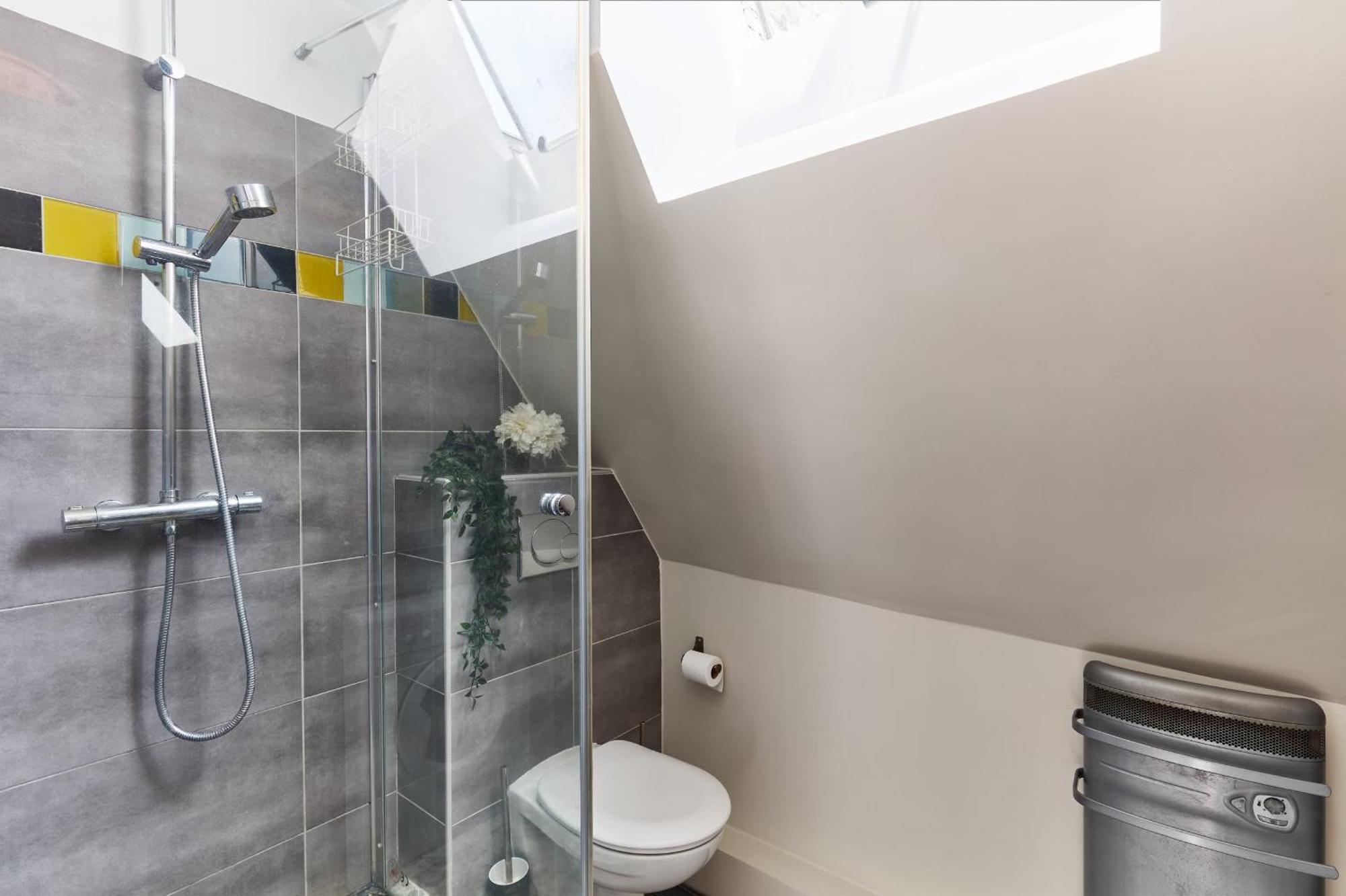 פריז Place Des Vosges - 1Br With Balcony - Cityapartmentstay מראה חיצוני תמונה